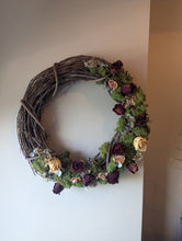 Load image into Gallery viewer, Floral Wreath
